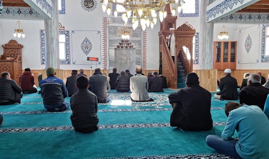 Akkoyunlu Kutlubey Camii ibadete açıldı