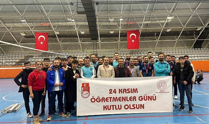 Öğretmenler Günü Voleybol Turnuvası'nın şampiyonu belli oldu