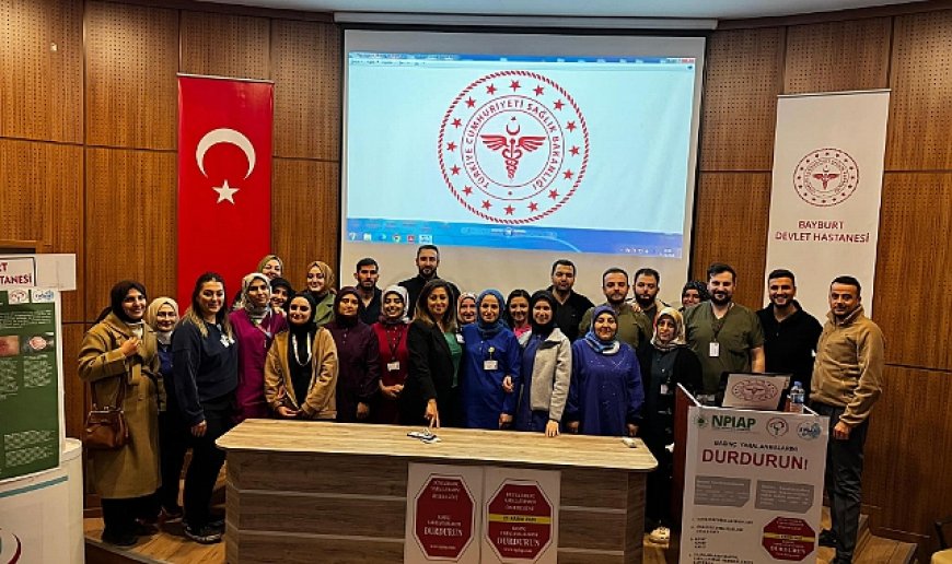 Basınç yaralarını önleme gününde konferans düzenlendi