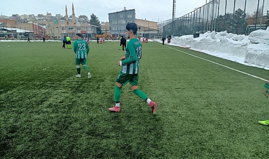 Konursuspor 3 puanı 5 golle aldı