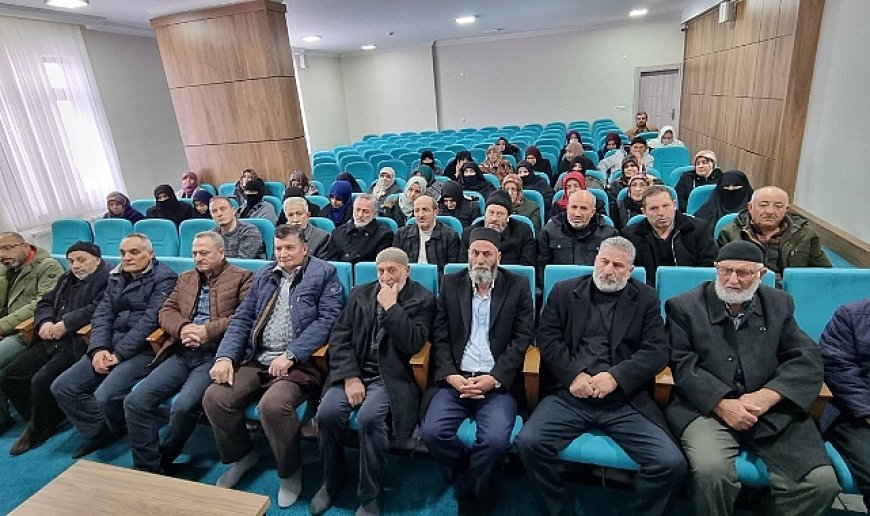 ‘Umre Hazırlık Semineri’ ile umreciler bilgilendirildi
