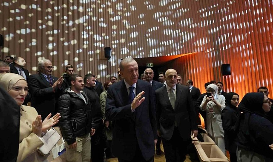 Cumhurbaşkanı Erdoğan: "Üstadın uğruna ömrünü adadığı gençlik, Kızılelma'ya uzanacaktır"