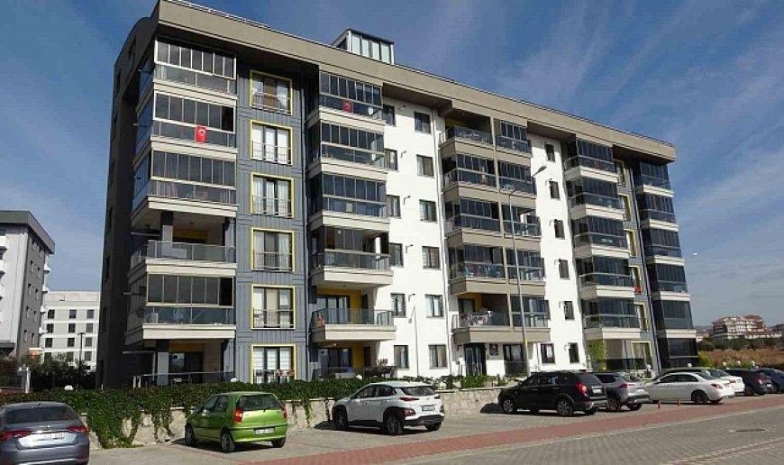 5. kattan düşerek ölen restoratörün tutuklanan profesör eşinin yargılanmasına başlandı