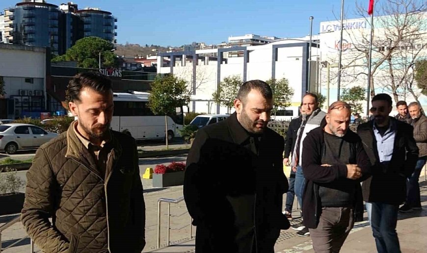 Ogün Samast İstanbul'da görülen duruşmaya katılmak üzere Trabzon Adliyesi'ne geldi