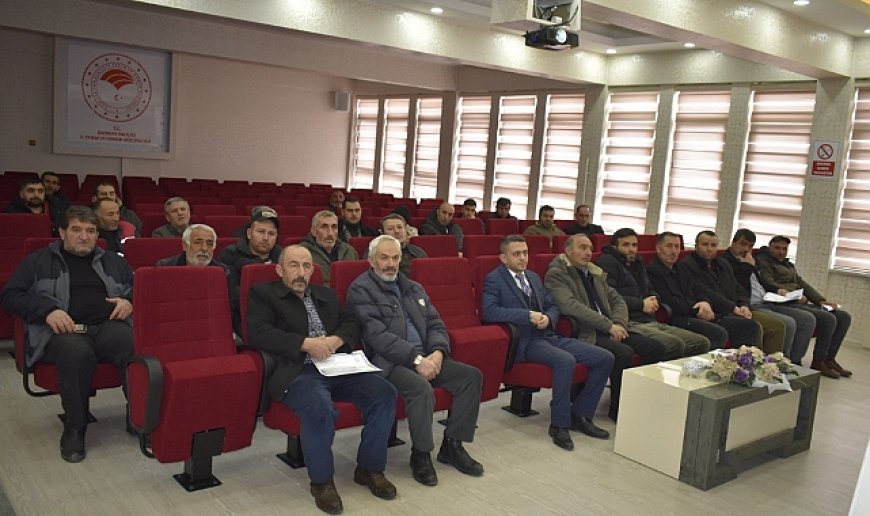 Canlı hayvan nakli yapan sürücülere eğitim verildi