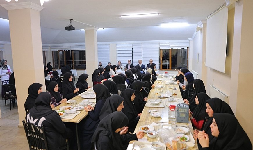 Vali Eldivan Kuran Kursu’nu ziyaret etti
