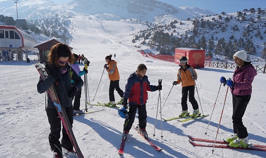 Ergan'da sömestir tatilinde "dağ kayağı" heyecanı