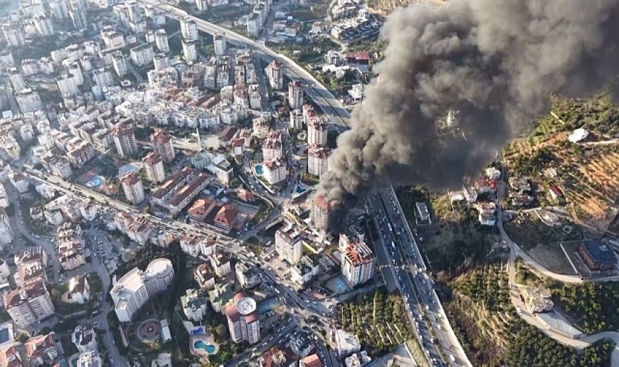 Alanya Belediye Başkanı Osman Tarık Özçelik: " Yanan bina otel ruhsatına sahip değildir"