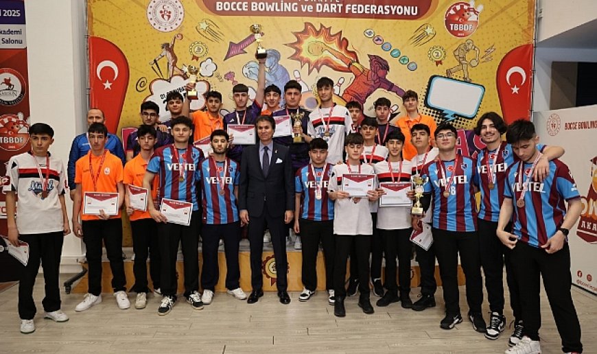 Bayburt Mesleki ve Teknik Anadolu Lisesi, bowlingde Türkiye şampiyonu oldu