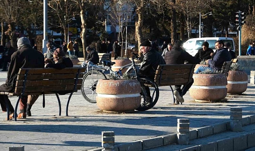 Yaşlıların yüzde 64,1'i mutlu