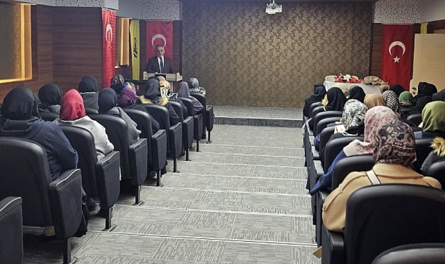 Kadınlara yönelik "Berat Kandili" konulu konferans düzenlendi
