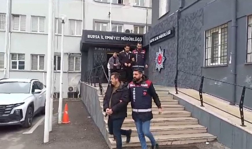 Kendilerini banka çalışanı olarak tanıtıp, 18 kişiden 2.5 milyon lira dolandırdılar