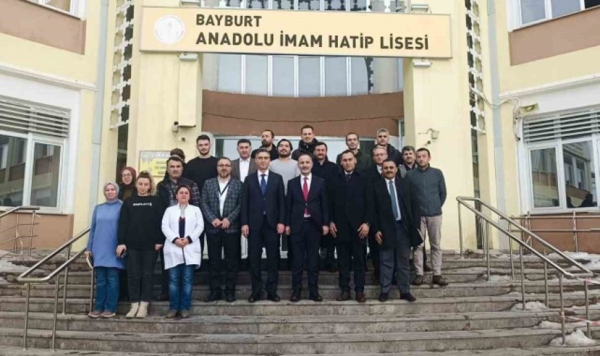 Din Öğretimi Genel Müdür Yardımcısı Özkan'dan Bayburt Anadolu İmam Hatip Lisesine ziyaret
