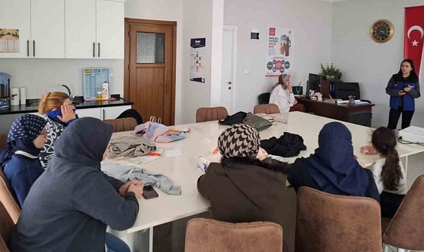 Bayburt'ta Deprem Haftası dolayısıyla kursiyerlere deprem eğitimi verildi