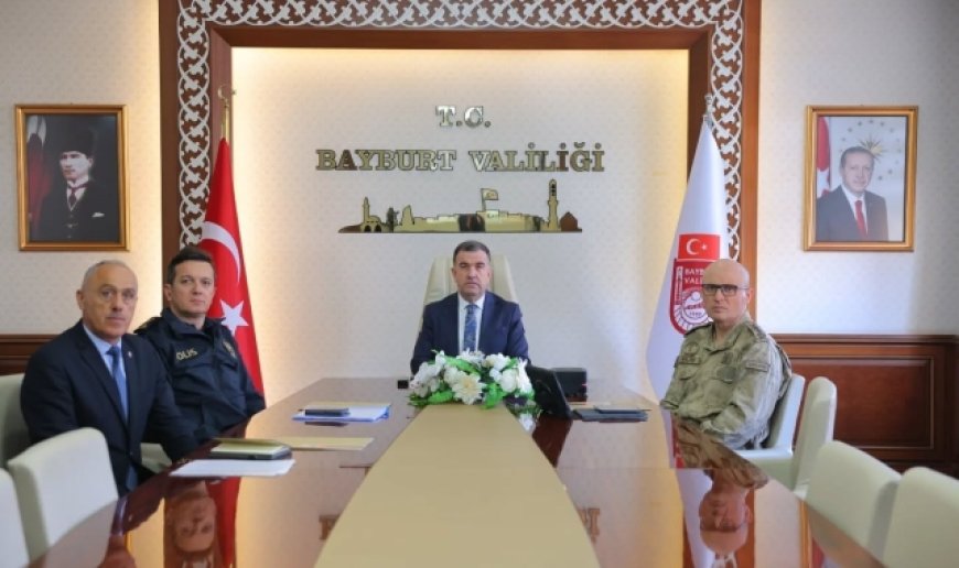 Vali Eldivan, VKS toplantısına katıldı