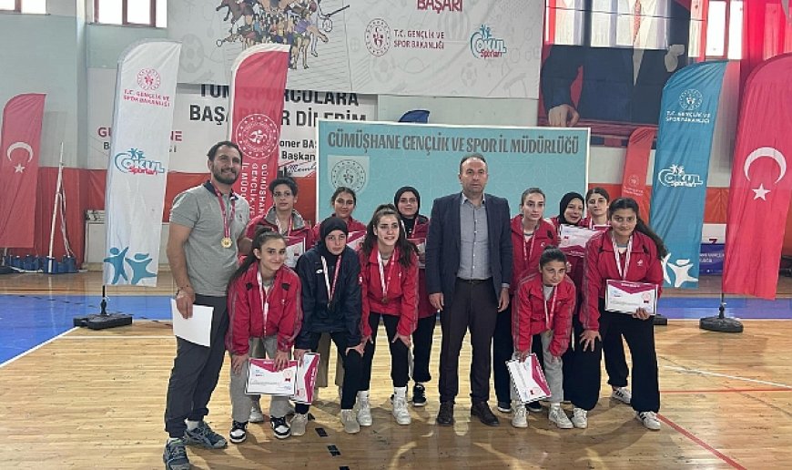 Rekabet Kurumu Kız Anadolu Lisesi Futsal Takımı yarı finalde