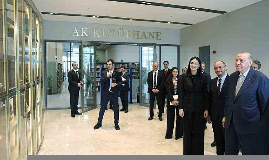Cumhurbaşkanı Erdoğan AK Kütüphane'yi ziyaret etti