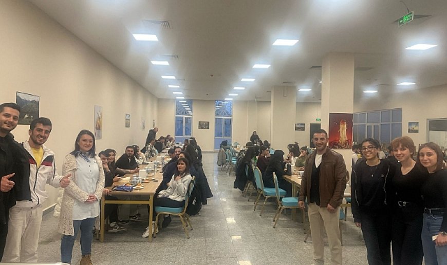 Spor Bilimleri öğrencileri toplu iftar yaptı