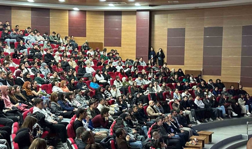 Türkiye'nin ilk deneyimsel test pilotu üniversite öğrencileriyle buluştu