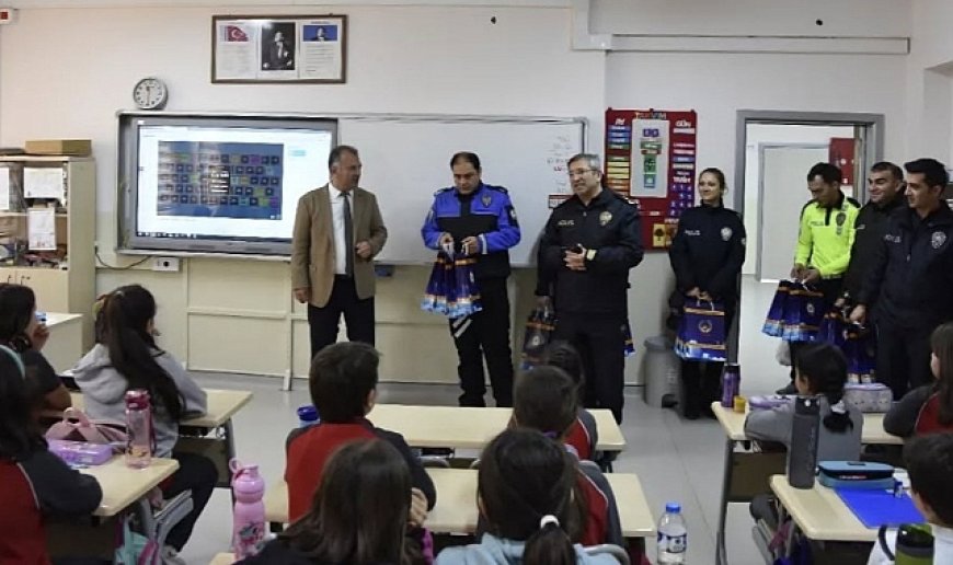 Bayburt polisinden öğrencilere ’23 Nisan’ sürprizi