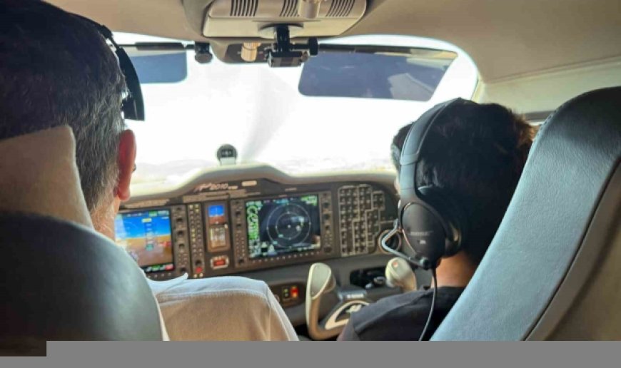 23 Nisan'da pilot koltuğuna geçen çocuklar Ankara semalarında uçtu