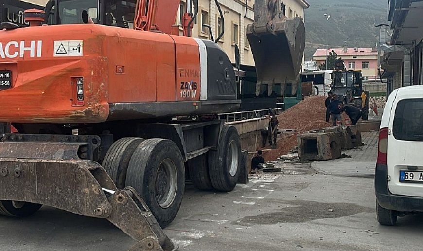 Deforme olan borular ve mazgallar elden geçiriliyor