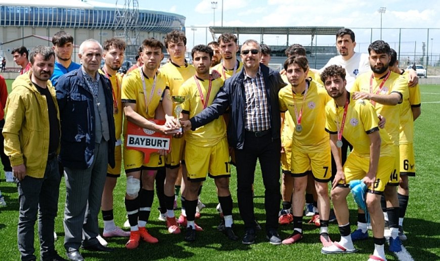 Bayburt GSB, Erzurum'da ikincilik elde etti