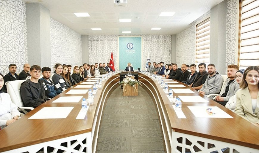 Rektör Türkmen sporcularla buluştu
