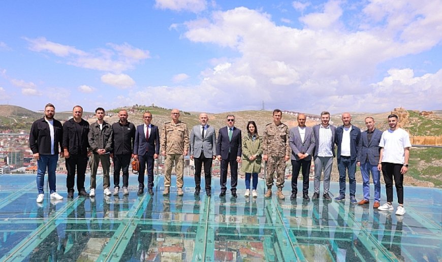 Vali Eldivan, basın mensuplarıyla buluştu