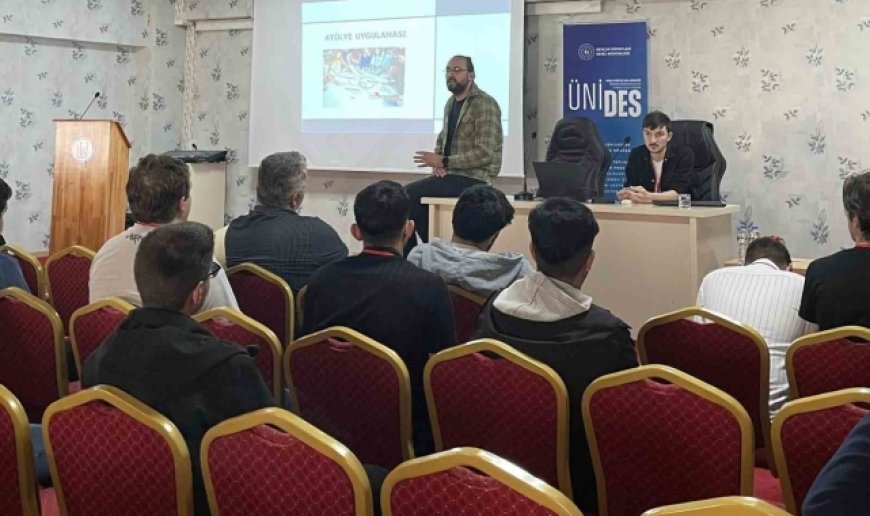 Bayburt'ta iş hayatına ilk adım projesi kapsamında seminer düzenlendi