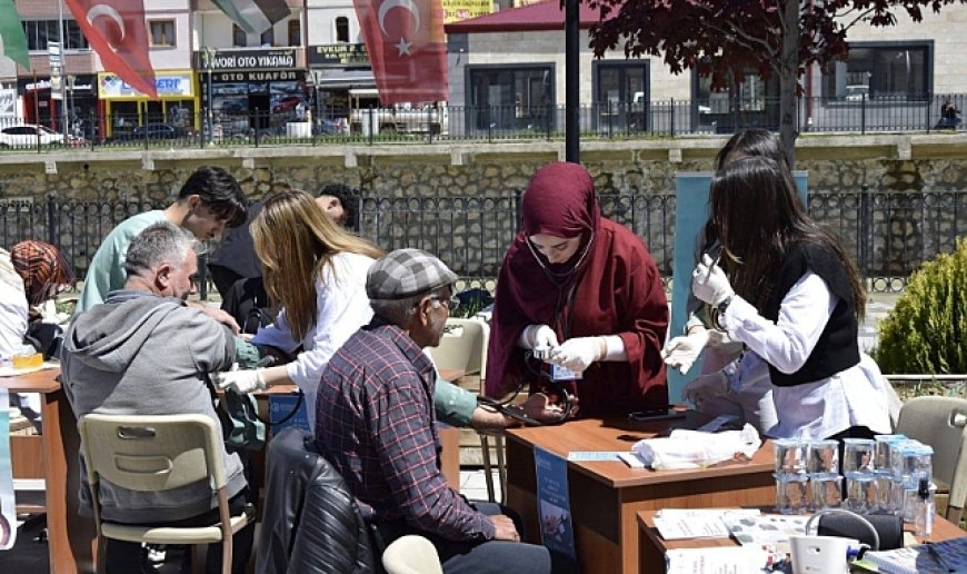 vatandaşların tansiyonu ölçüldü