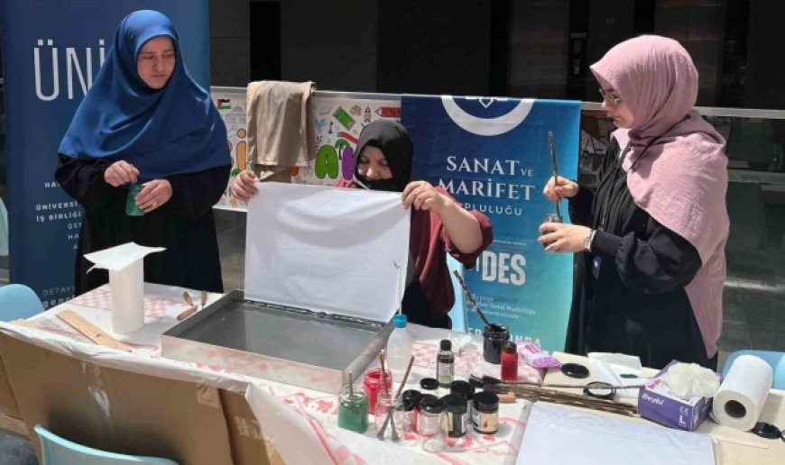 Bayburt'ta 'Geleneksel Türk Ebru Sanatı' etkinliği yapıldı