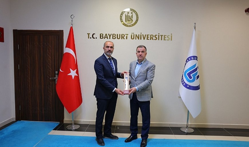Vali Eldivan’dan, Rektör Türkmen’e hayırlı olsun ziyareti