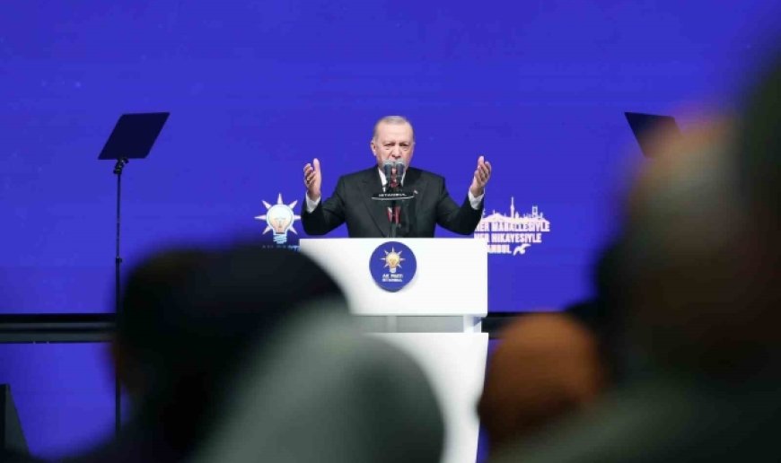 Cumhurbaşkanı Erdoğan'dan Özgür Özel'e tepki: "Suç örgütünün posta güvercini gibi hareket ediyor"