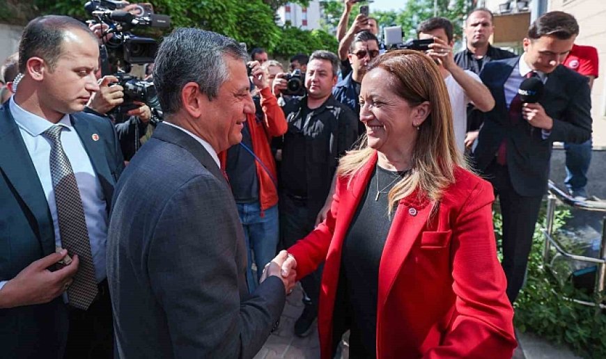 CHP Genel Başkanı Özel: "Asgari ücret mücadelesi herkesin ekmek mücadelesidir"