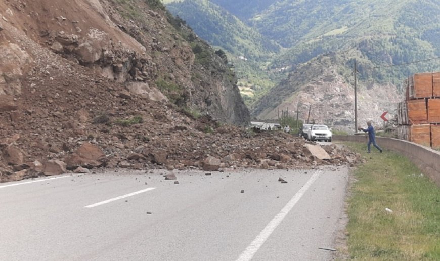 Gümüşhane'de heyelan