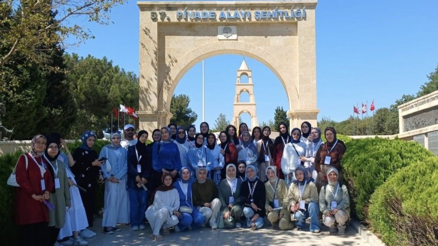 Çanakkale’ye giden Bayburtlu öğrenciler döndü