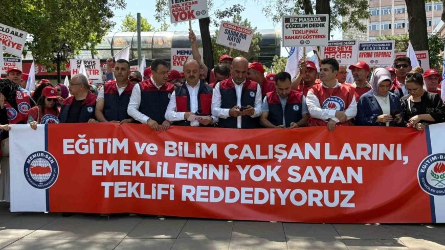 Eğitim-Bir-Sen’den 8. Dönem Toplu Sözleşme eylemi